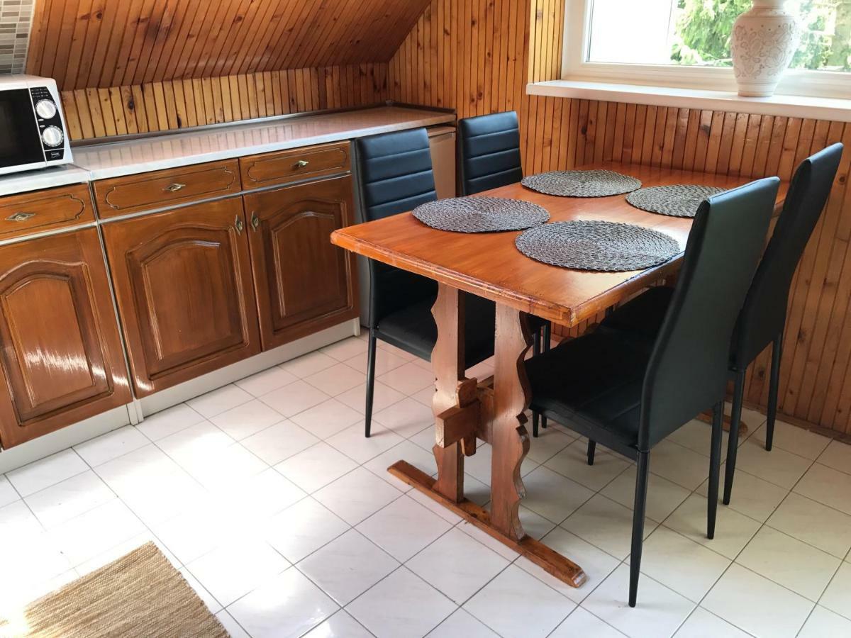 Rozsavoelgy Apartman Balatonlelle Eksteriør billede