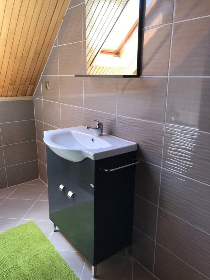Rozsavoelgy Apartman Balatonlelle Eksteriør billede